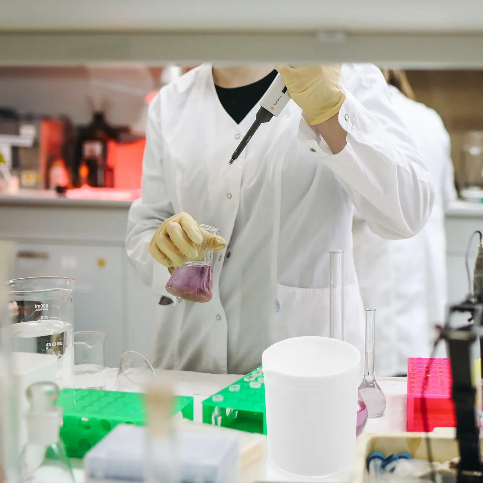 250Ml Ptfe 과학 비커 실험실 등급 내열성 부식 방지 테이퍼형 스파우트 학교용 미끄럼 방지 베이스