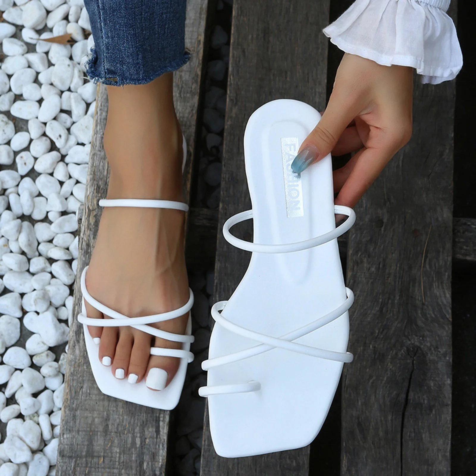 شبشب نسائي عصري كاجوال صلب كريستال روماني شباشب مس...