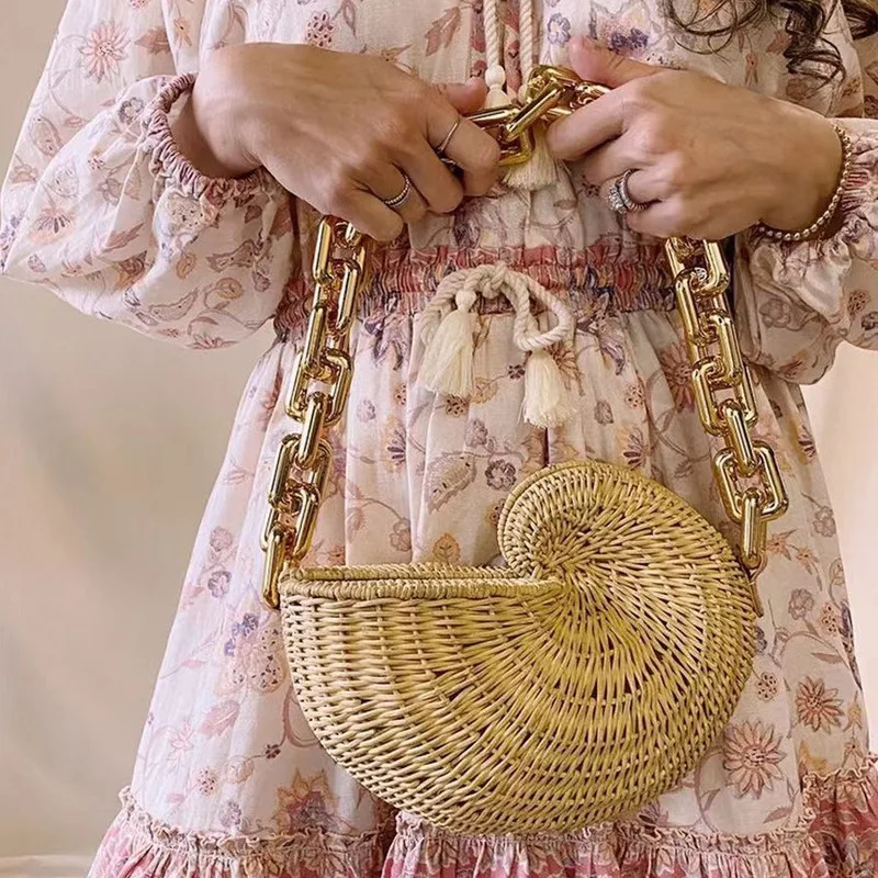 KK  2024 New Conch Handwoven Shell Fashion Shoulder mini ladies womens bag sac bandouillere femme