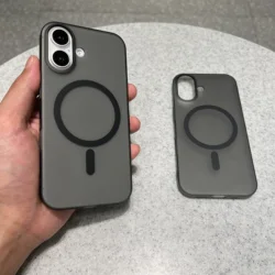 Luxury Matte Magnetic Ultra - Thin Translucent Shockproof Case - iPhone 14 (Black)