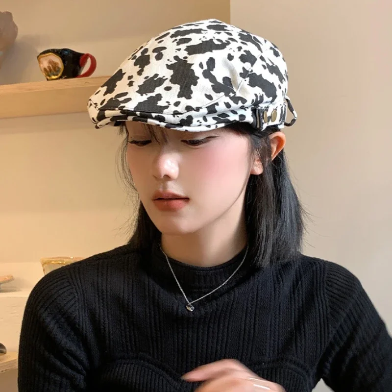 여성용 일본 레트로 밀크 패턴 전진 모자, 용수철 및 여름 여행용 자외선 차단 패션, 다목적 안티 베레모 모자