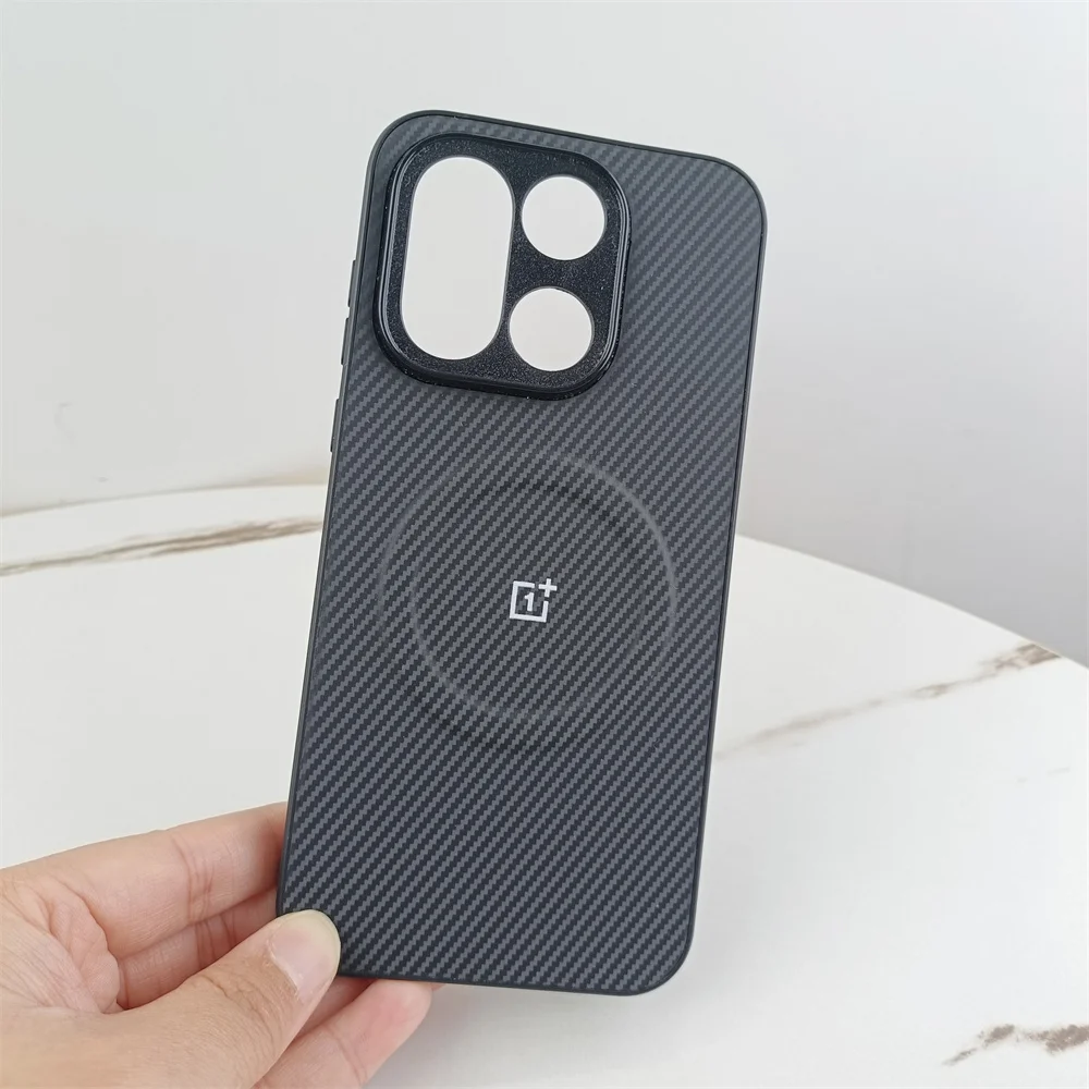 Magnetic Carbon Fiber Case with Lens Protection