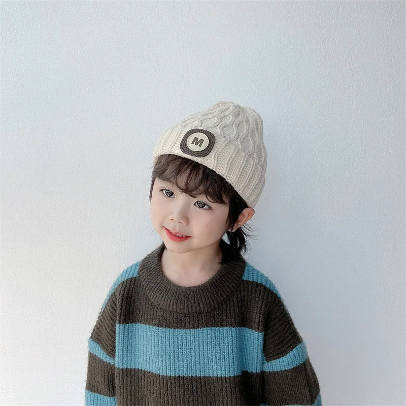 Рисунок 2 - Модная однотонная детская шапочка-бини