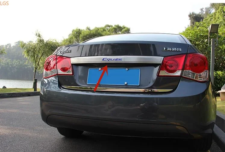 Stainless steel trunk door decoration strip Rear trim strip protection for Chevrolet Cruze 2009-2014 car accessories