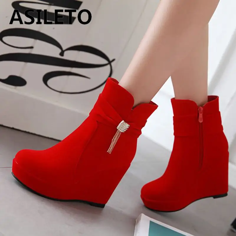 

ASILETO Sexy Red Women Ankle Boots Round Toe Wedges High Heel 11cm Flock Suede Big Size 42 43 Pendant Female Wedding Booties