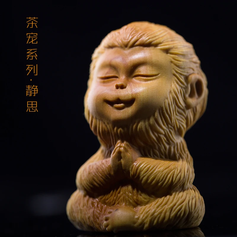 

Boxwood carving small ornaments Sun Wukong zodiac monkey hand piece men play piece women send blessing gifts desk statue