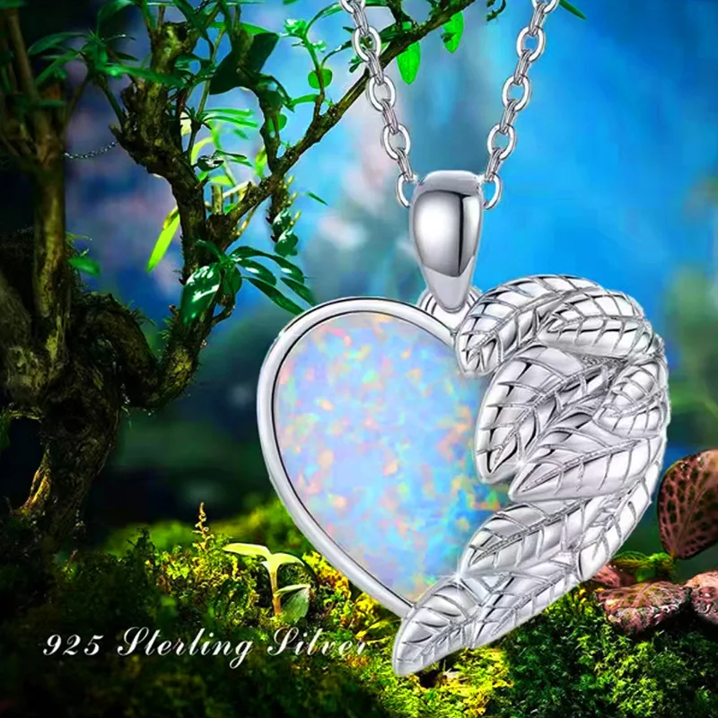 

Fashionable New Love Feather Pendant Necklace Small Design Valentine's Day Gift Temperament Women and Jewelry Party Banquet