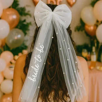 Fiocco per capelli con velo e perle per la futura sposa, accessorio per addio al nubilato, doccia nuziale, matrimonio, fidanzamento e servizio fotografico