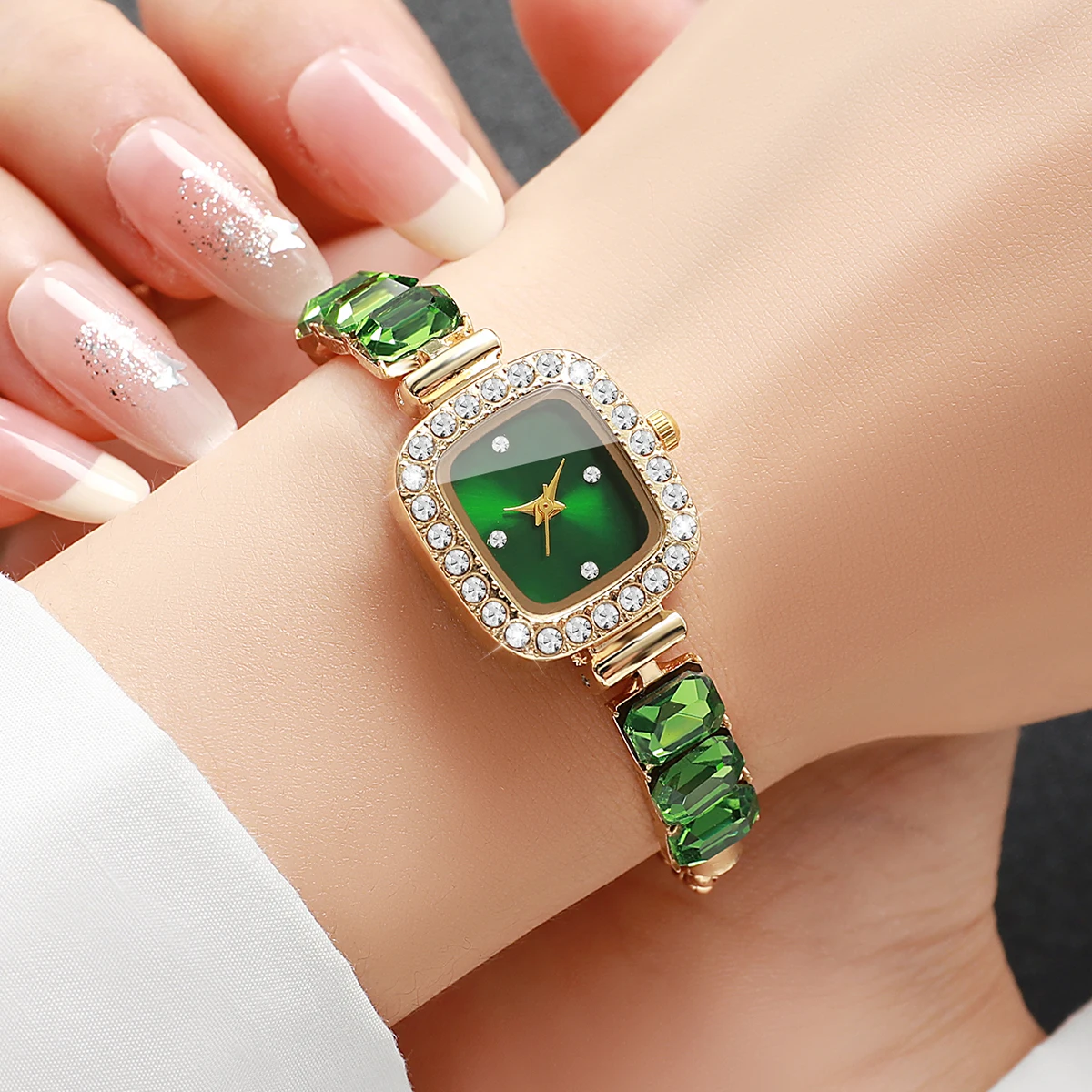 1pc Women's Gift Watch Compact Sweet Simple Style Bracelet Watch (Box Not included)