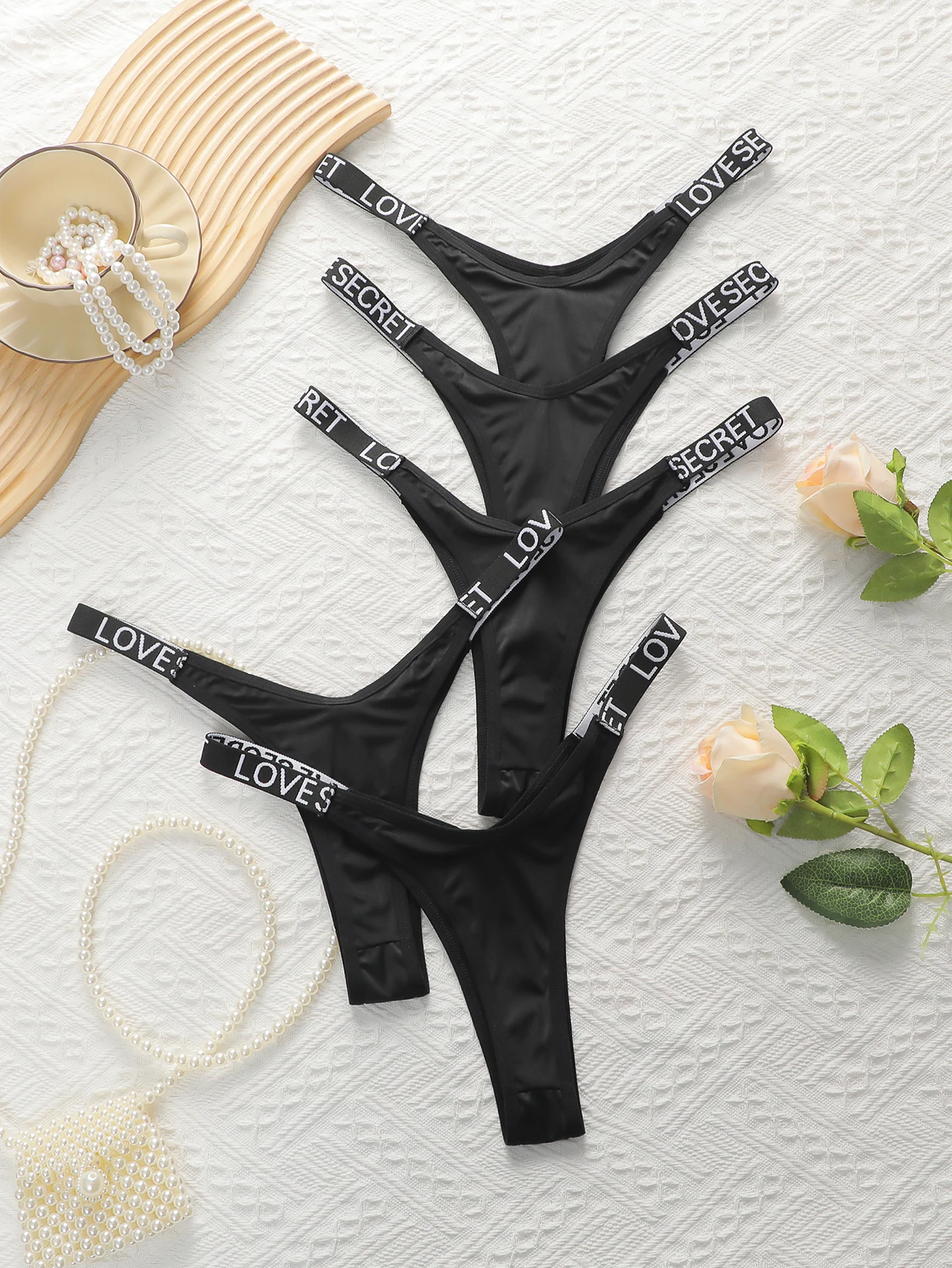 seamless thong set front view