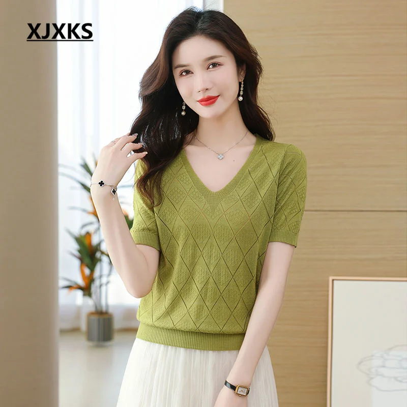 

XJXKS 2023 Summer New High-quality Mulberry Silk Knitted Tops Fashion V-neck Short-sleeved Comfortable Casual Women's T-shirt