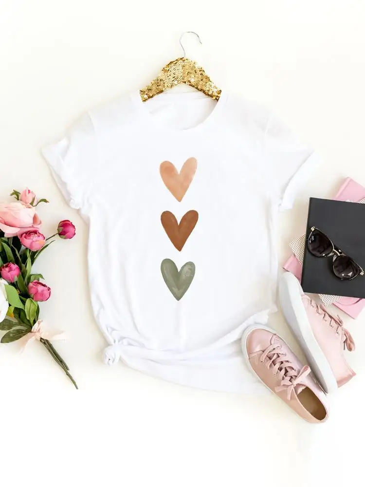 

Love Heart Trend Cute Graphic T Shirt Fashion T-shirt Summer Casual Clothing Short Sleeve Women Print Top Clothes Tee
