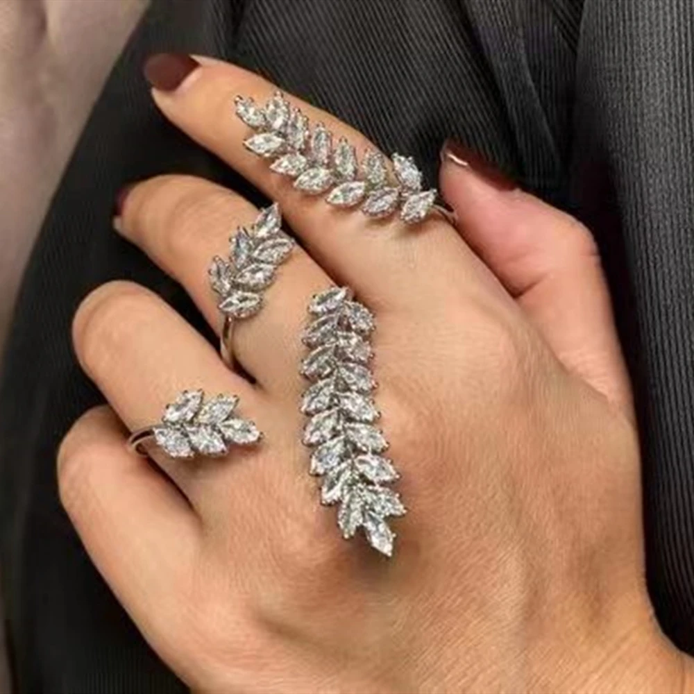 Hot Olive Leaf One Piece Three Finger Rings For Women Aaa Cz Zircone Crystal Link Regolabile Palm Handlet Party Wedding Jewelry