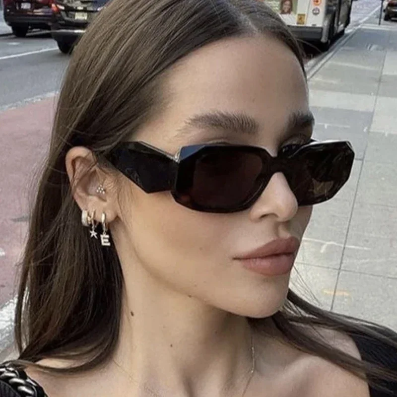 Fashion Square Frame Punk Sunglasses