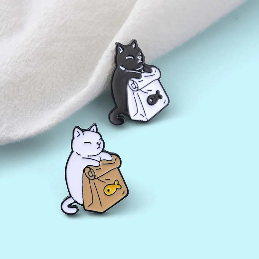 

Gift for Kids Cartoon Badge Pin Jewelry Accessories Feed Myself Dried Fish Cat Brooch Lapel Brooch Enamel Pin Brooches Pin