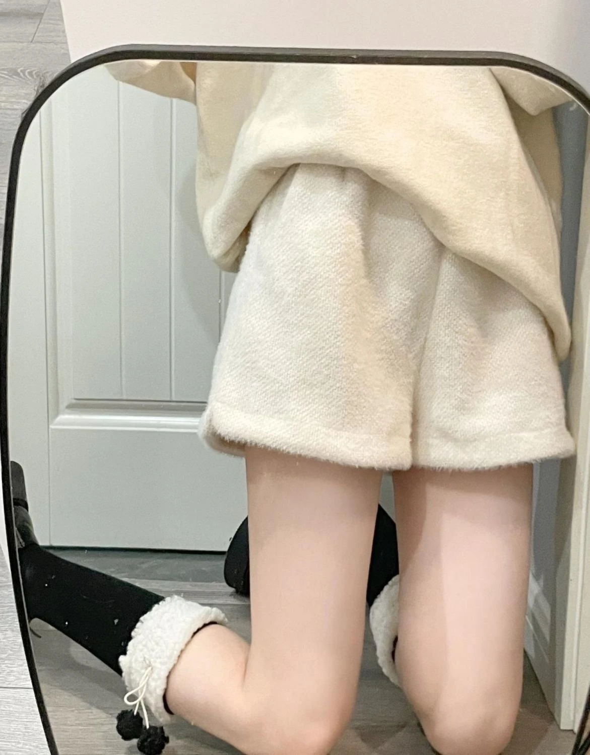 Mink Velvet Cute Shorts Women New Gentle Loose Solid Color Thin Plush Elastic Waist Wide Leg Pants Female Y2k Shorts