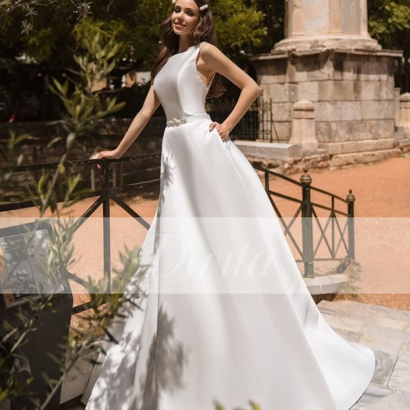 

Classic Soft Satin Lace A Line Wedding Dress 2023 Strapless Sleeveless Long Dress Luxury Belt Pleat Button Elegant Gown Dresses