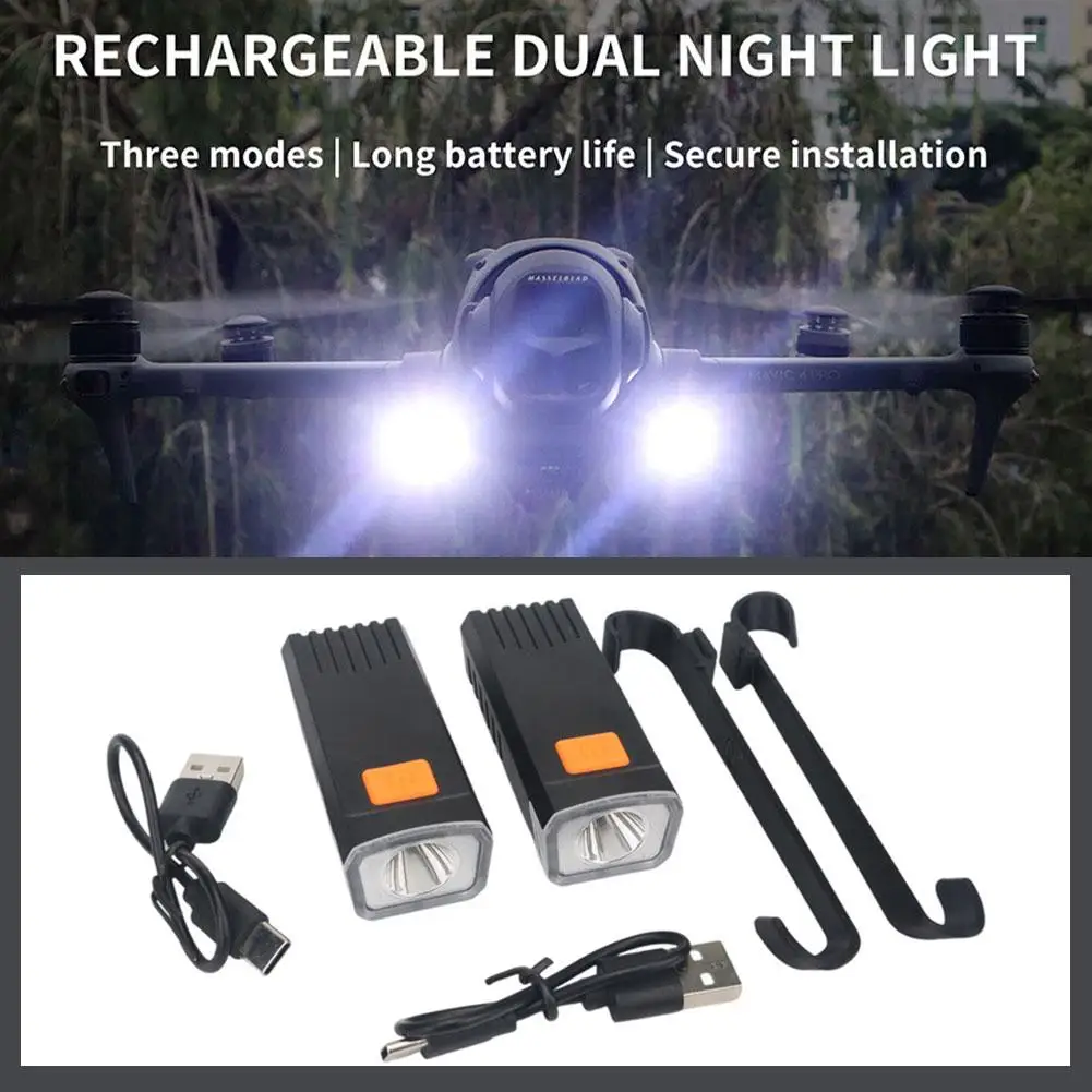 Ensemble du feu de navigation DJI Mini 5 Pro avec son câble USB-C, posé sur une surface plane - Achetez le feu de vol nocturne pour DJI Mini 5 Pro.