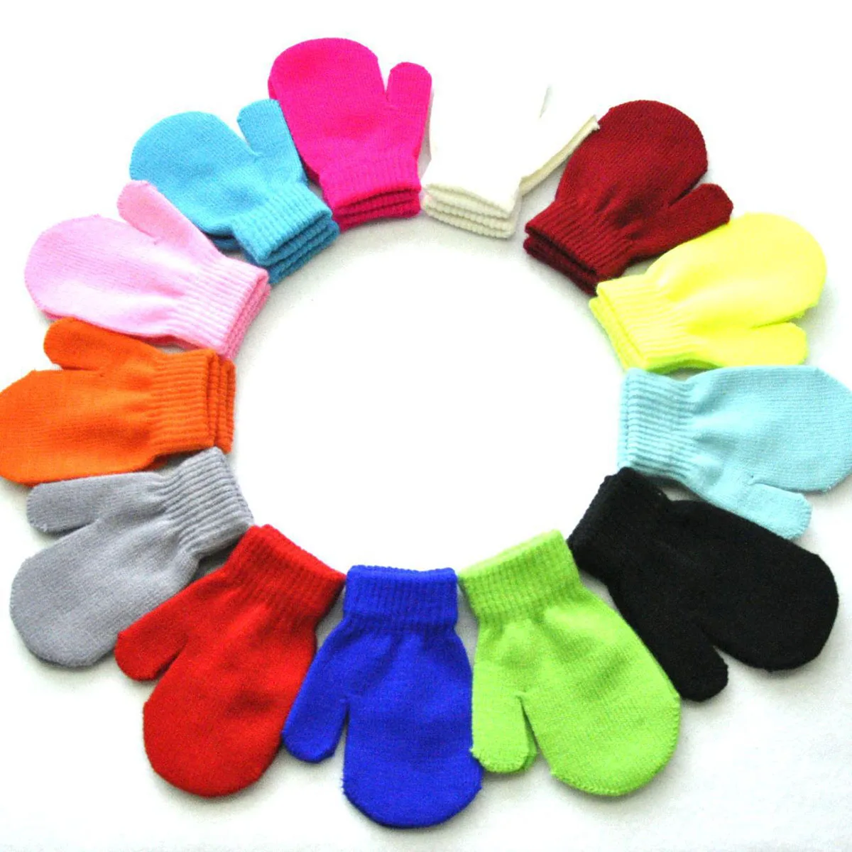 1pc Soft and Warm Kids Gloves for Winter Accessories Classic Design for 1-4 Year Olds Toddlers Baby Mittens 4