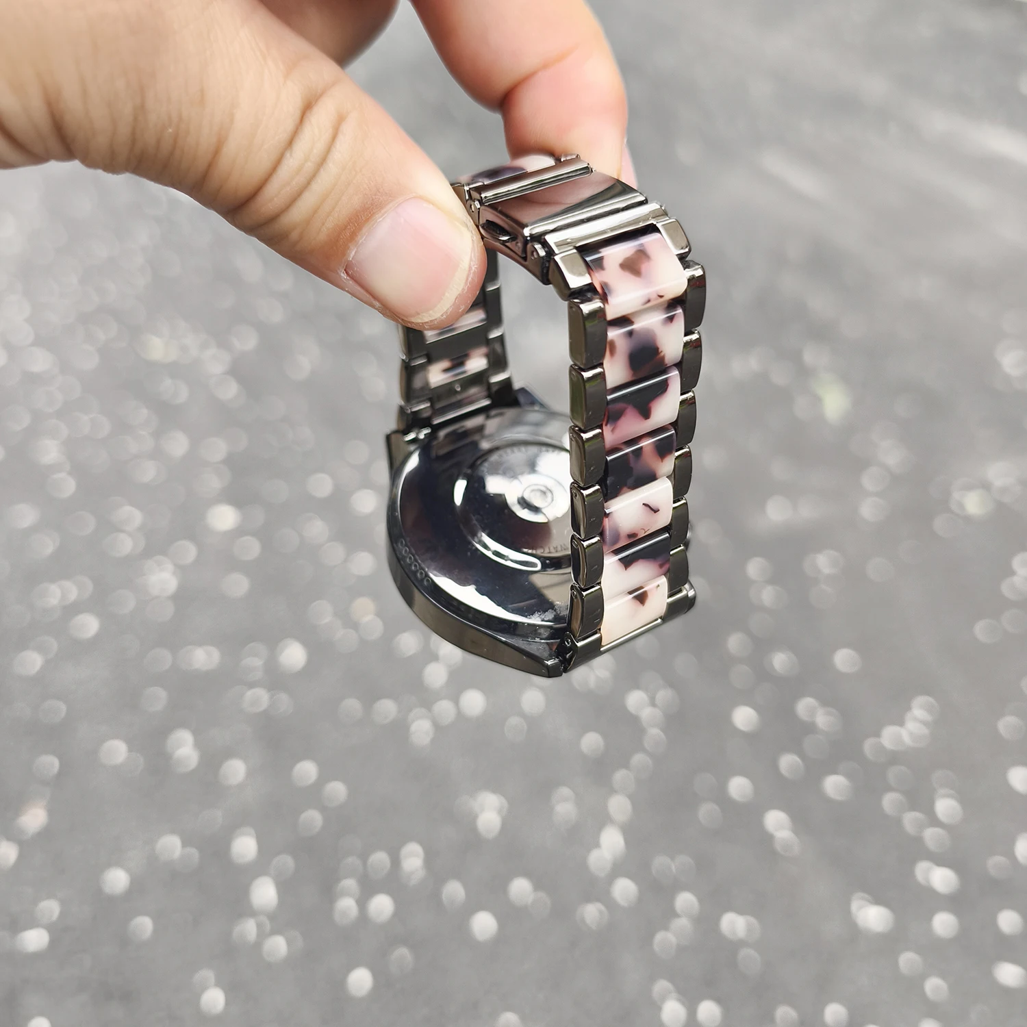 Universal 22mm Resin Metal Watch Strap - Simple and Versatile Design