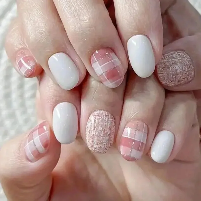 10pcs 네일 아트 포일 전사지 핑크 그리드 패턴 네일 스탬핑 스티커 DIY 네일을위한 스위티 카우보이 스타일 매니큐어 데칼