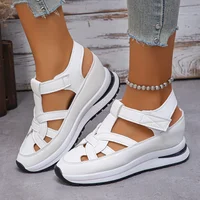 Sandales pour femmes été 2025 nouvelles sandales compensées à semelles épaisses sandales de gladiateur creuses pour femmes chaussures d'été à semelles épaisses pour femmes 2