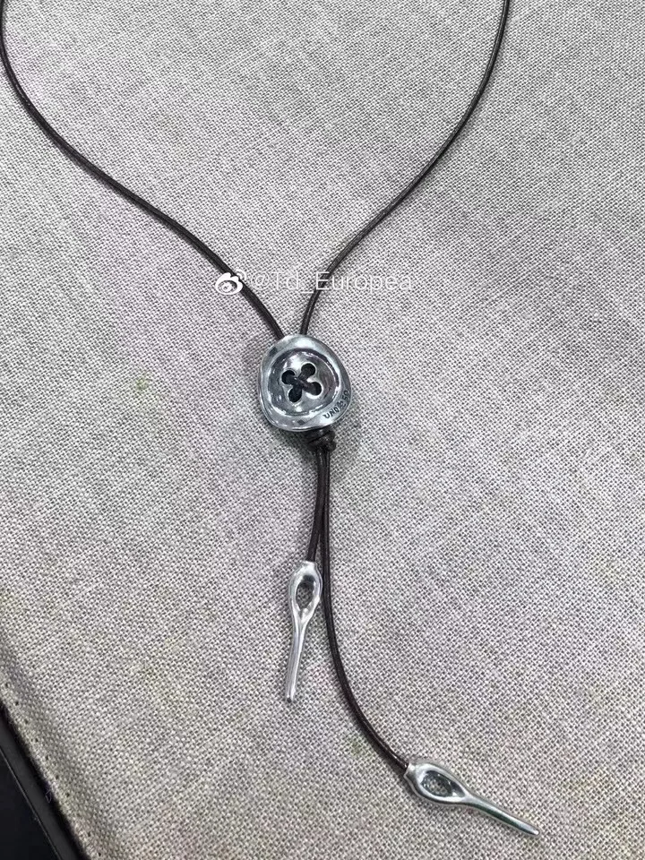 2022 New Stainless steel alloy Silver Color Bead Necklace Can Be Given As A Gift To Women with Free Wholesale Shipping