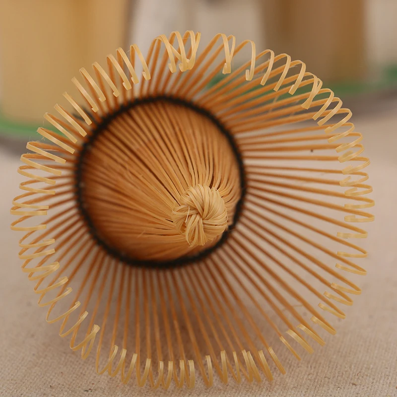 [GRANDNESS] Tsuneho White Bamboo Chasen Matcha Whisk 64 Japanese Whisk for Preparing Matcha