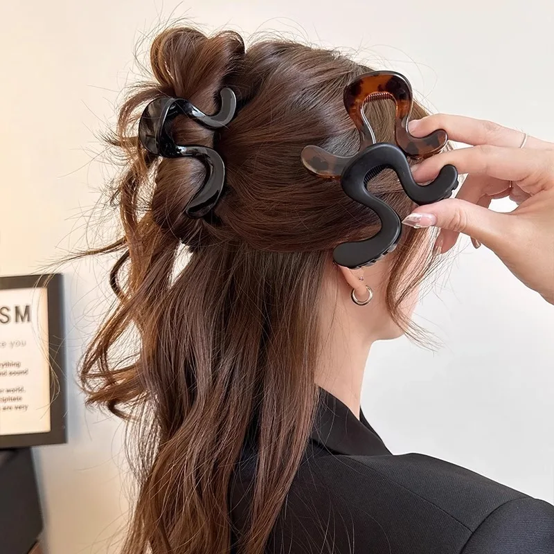 Elegant Women's Premium Hairpin - Irregular Fashion Hair Clip Accessory