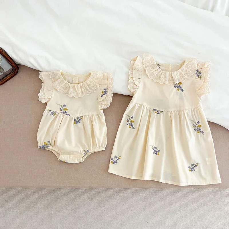 Korean Style Summer Girls' Lace Flying Dress Embroidered Floral Childrens Princess Dresses Charming Baby Bodysuit Sister Outfits 3
