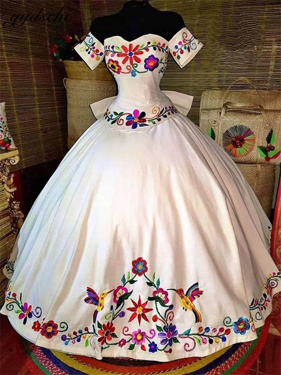 Vintage Chinese embroidery Flowers Bow Off Shoulder Wedding Dresses Ball Gowns 2024 Sweep Train Bridal Gowns vestidos de novia