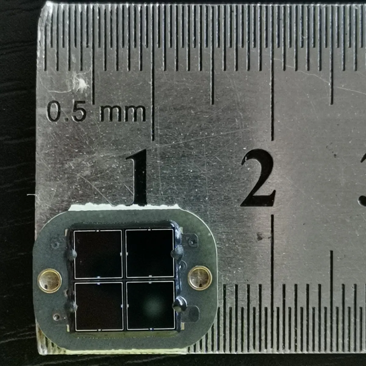 2 pezzi, Sensore oculare leggero da gioco, PDA6086Q, Sensore di rilevamento optoelettronico a quattro quadranti, Array di fotodiodi - immagine 3