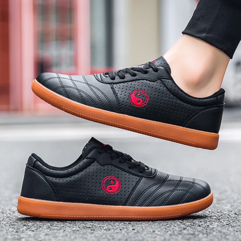 Martial Arts Shoes Breathable Martial Arts Shoes Leather Couples Tai Chi Shoes Wear-Resisting Low Top Sneakers Comfortable Bagua