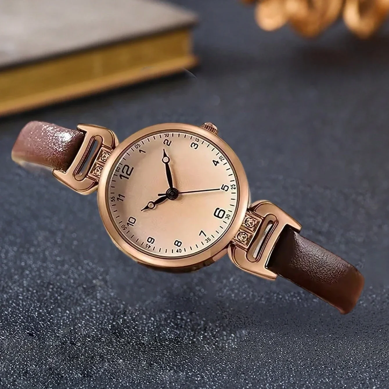 Ladies'strap circular digital small dial retro British style niche light luxury fashionable quartz watch suitable for daily wear