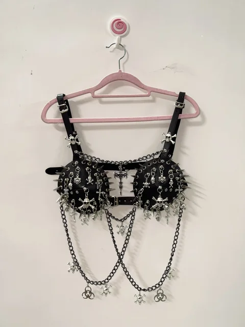Skull Pendant Chain Bra Top 6