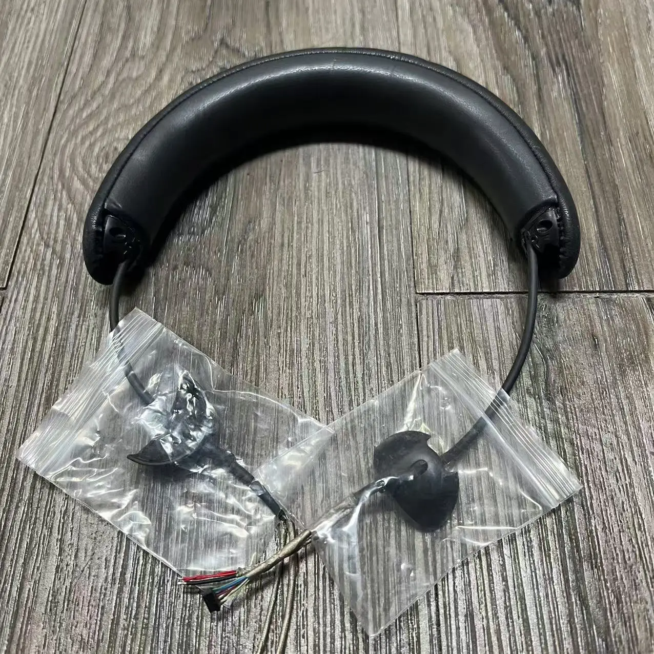 Original spare parts for Dell Alienware PRO Headphones replacement ear covers earmuffs Ear cushion Ear pillow headband