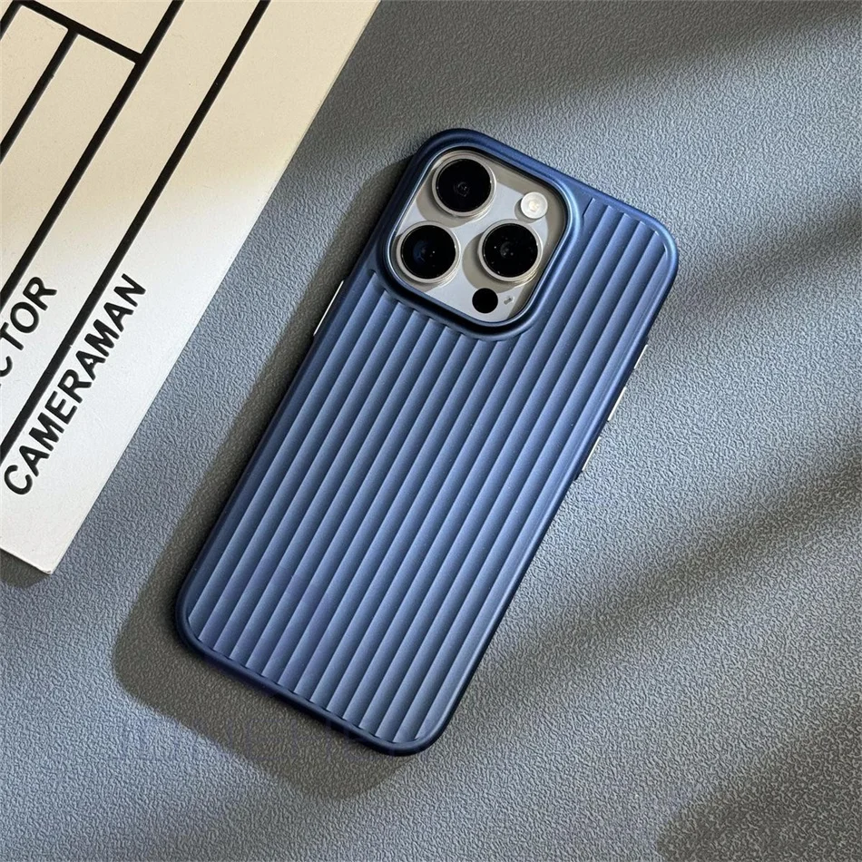 thumbnail image 1 of Funda fina corrugada mate transparente para iPhone 15 Plus 14 13 16 Pro Max, carcasa trasera rígida de PC transparente con revestimiento de lujo, 1 of 5