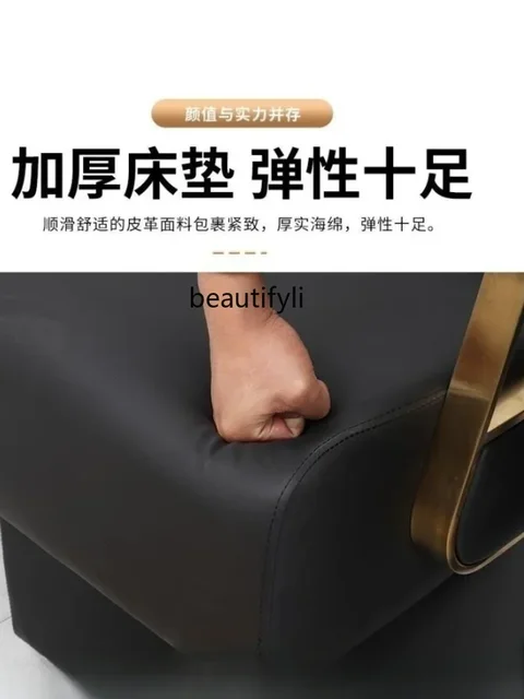 침대에서 누워서 즐기는 궁극의 헤어 플러싱 경험