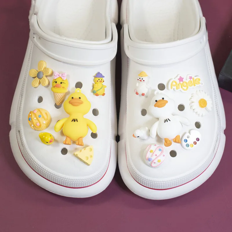 

Лидер продаж 2023, дизайнерские Симпатичные Подвески Croc в виде маленькой желтой утки, подвески для обуви, милые Мультяшные аксессуары Croc, модные новые