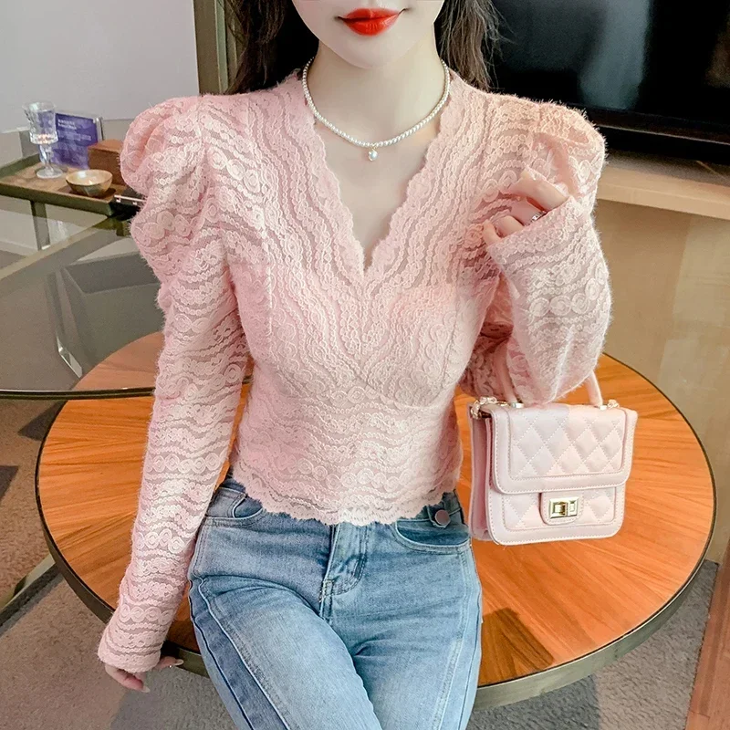 

2023 Long Sleeve Lace Blosue Puff Long Sleeve V-Neck Women Korean Fashion Short Shirt Base Crochet Elegant Slim Fit Tops 29901