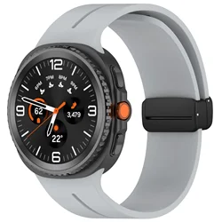 Silicone Magnetic Buckle Replacement Wristband Strap - Watch 8 Classic 46mm (Light grey)