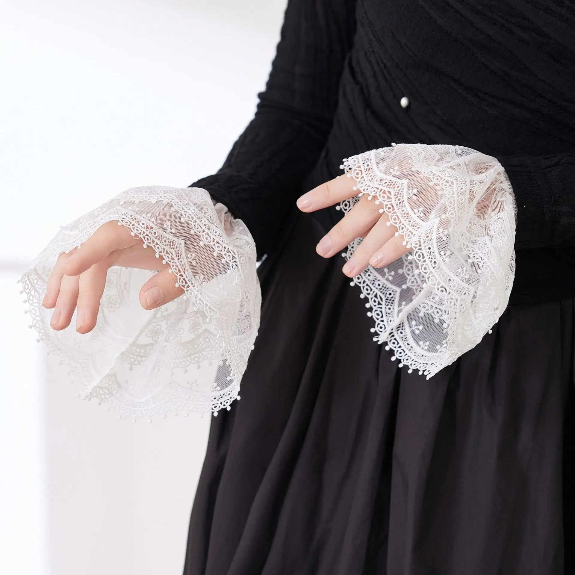 Women Flower Lace Cuffs White Detachable Large Fake Sleeves Wedding Accessories Sweater Cuff Decorative Cosplay Accessories