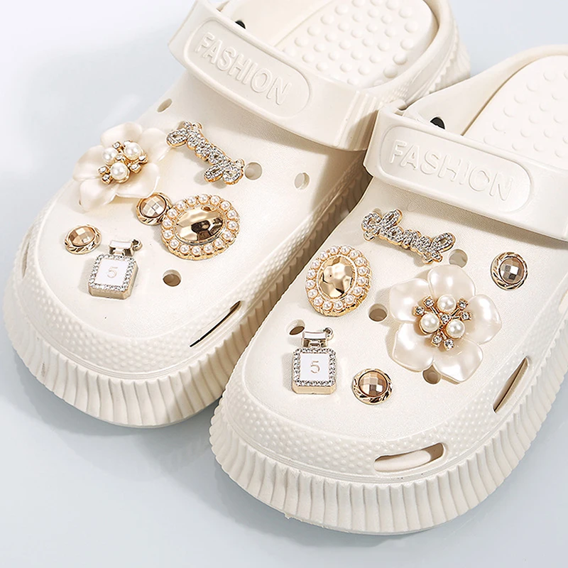New Fashion Set Hole Shoe Charms Accessories Shoe Buckle Cute Pearl Bear Water Diamond Chain DIY 3D Shoes Decorations
