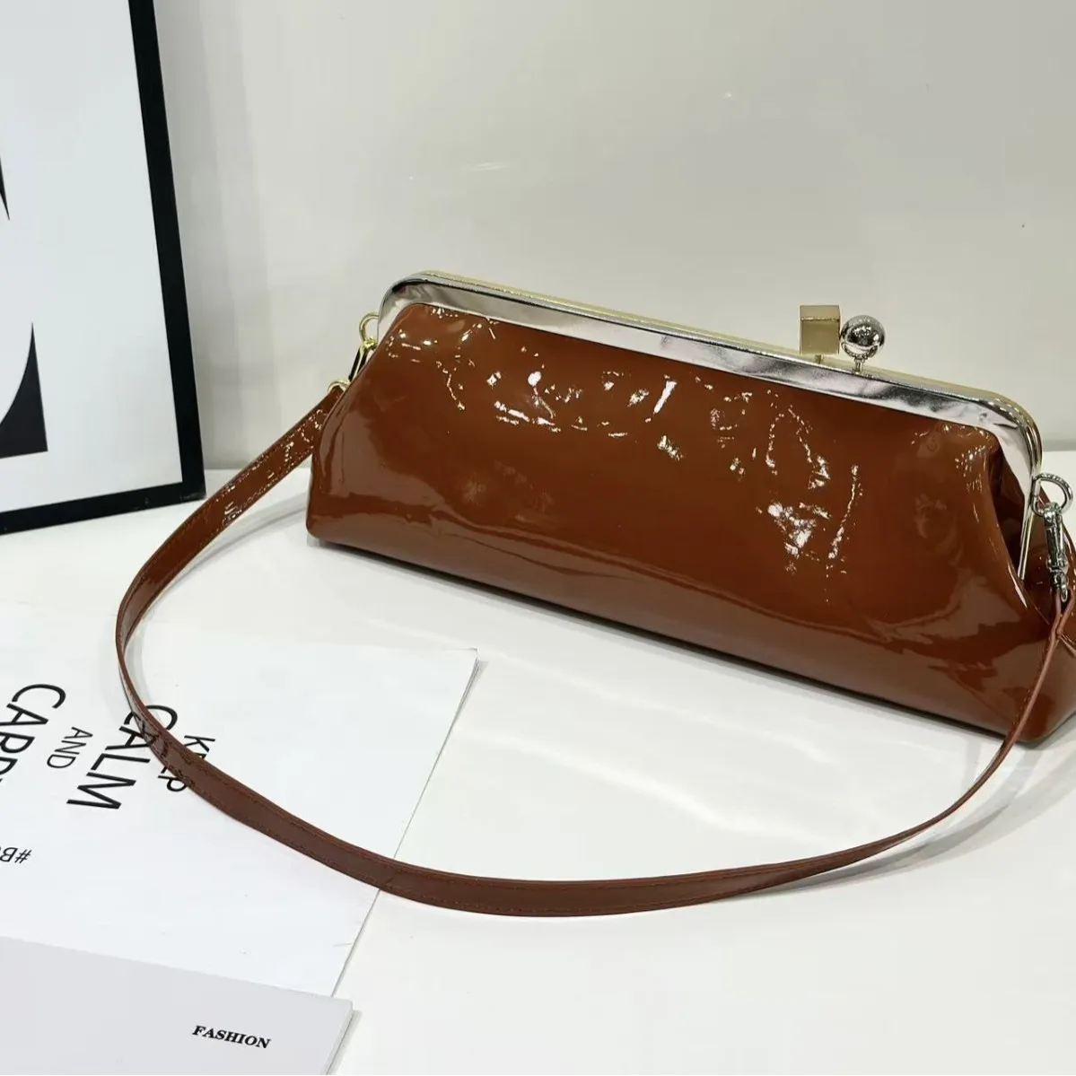 2025 New Style Hardware Clip bag French Bag Women's pu Leather Bag Single Shoulder And Cross-Body Casual Fashion Handbag