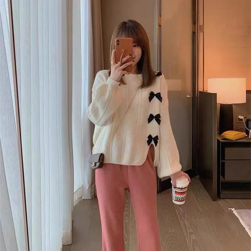 

Retro Pullover Knitwear Women's Autumn and Winter New Design Sense Bow Short Sweater Trend