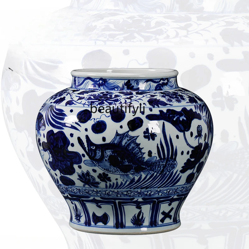 

Jingdezhen ceramic hand-painted antique Yuan blue and white fish and algae jar retro Chinese vase high-end ornaments