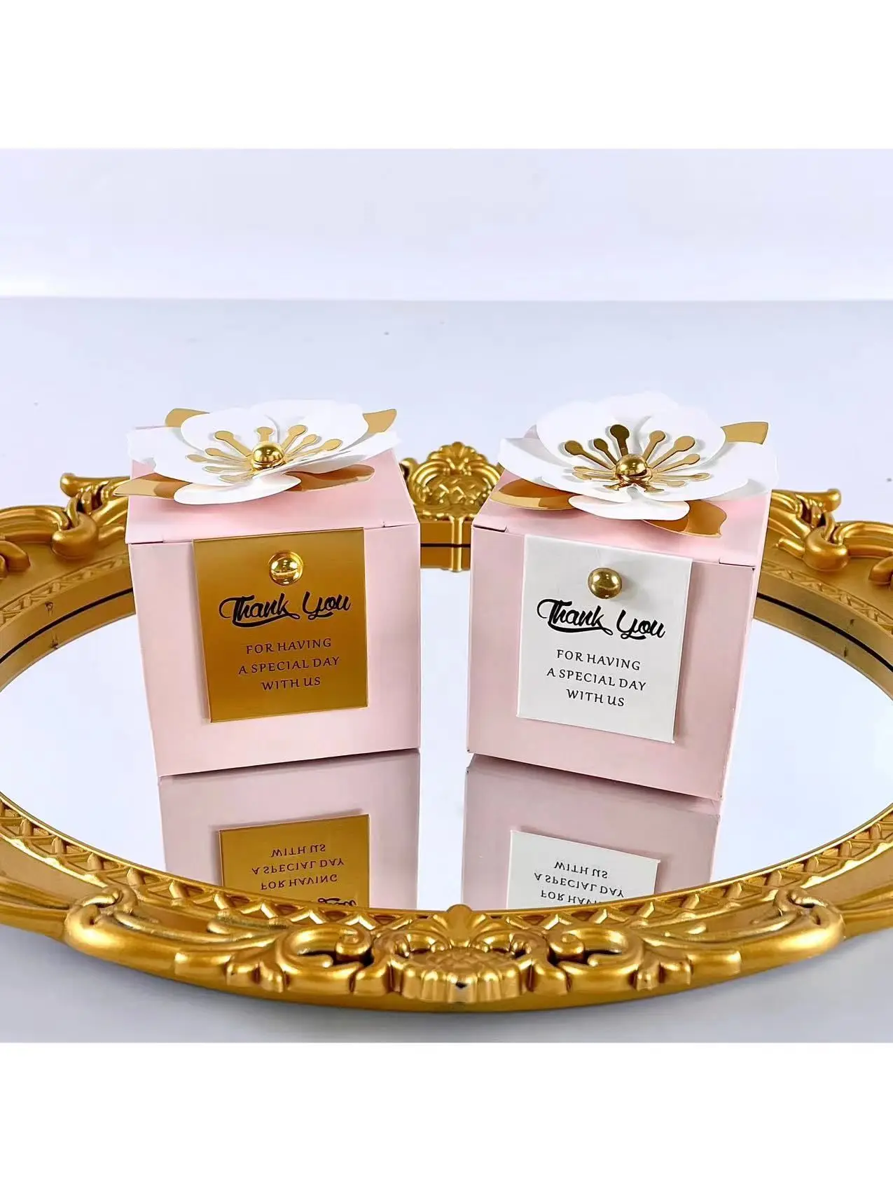Description Picture 4 of item20/50Pcs Hardcover Pink Gift Box With Flower Card Gift Packaging boxes birthday party wedding new year gift Bag