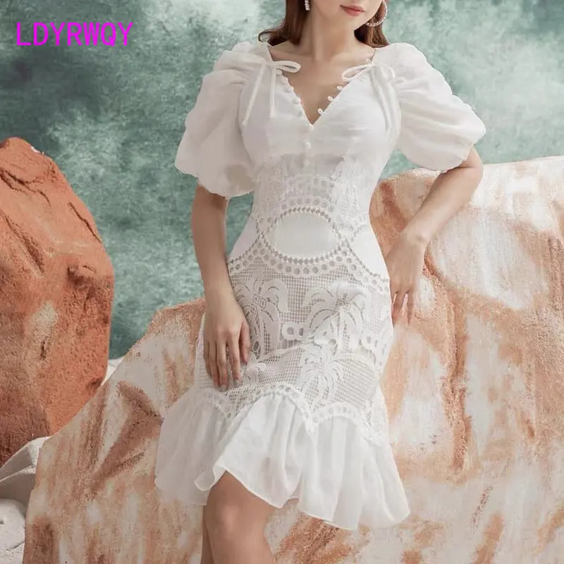 

Heavy industry dress summer new lace embroidery V-neck fishtail skirt woman
