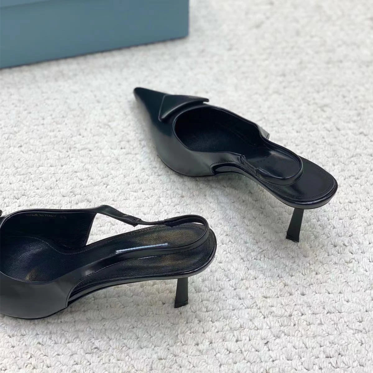 مثير عالية الكعب النساء أشار تو الضحلة الكاحل حزام أحذية الحفلات بلون براءات الاختراع والجلود خنجر صنادل طراز جلاديتور امرأة