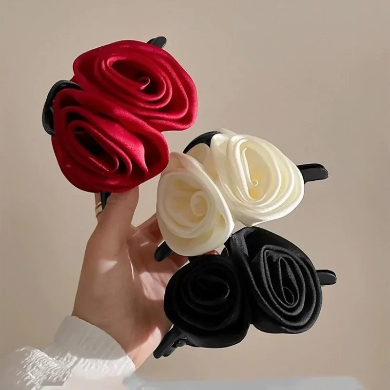 Französische große Doppel-Rosen-Haarklammern für Frauen und Mädchen, Vintage-Satin, fester Stoff, handgefertigt, Hai-Haarklammer-Zubehör, Neu – Detail 3
